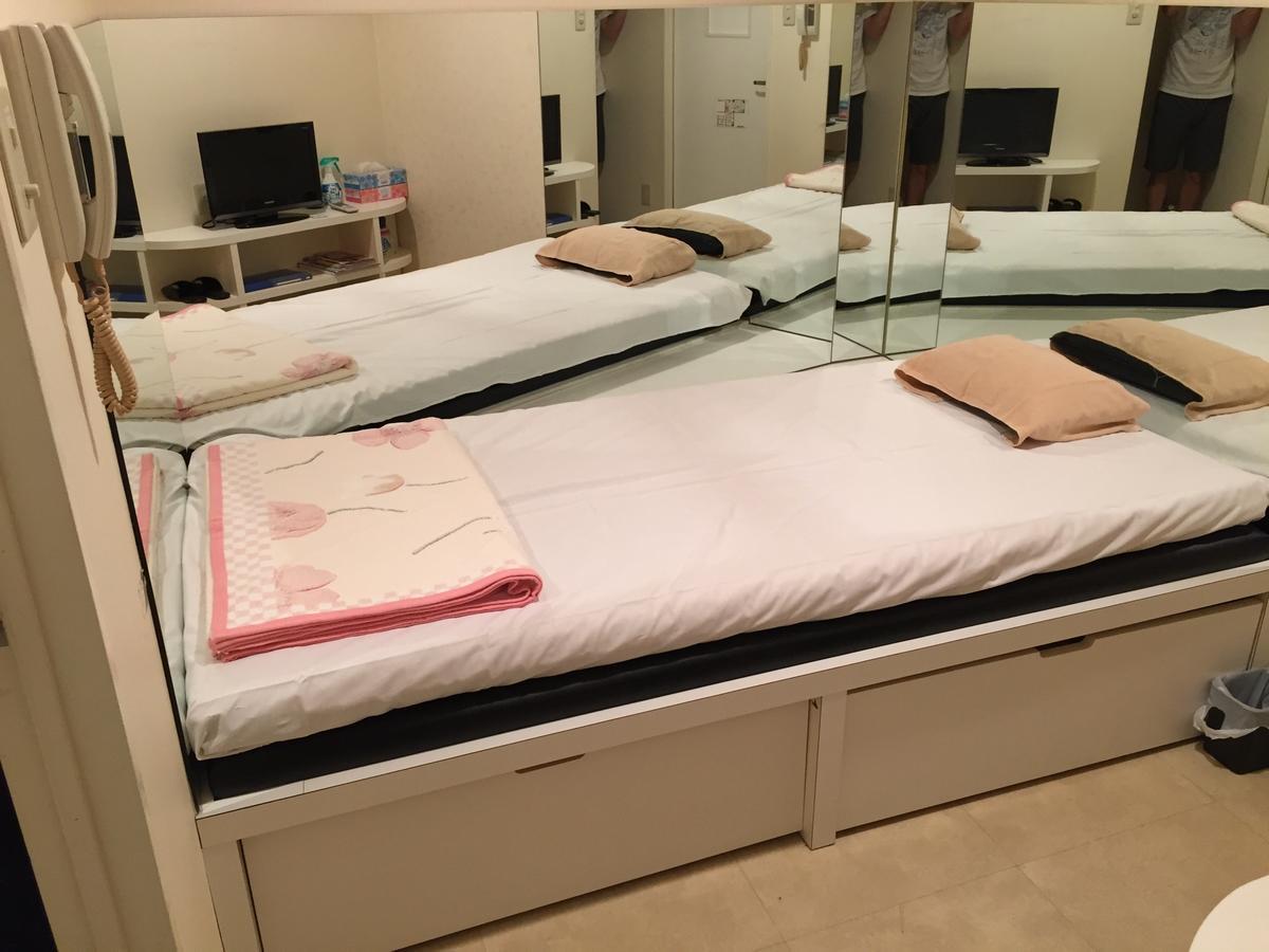 Kinshicho Rental Room Paris (Adults Only) - Tokyo — Photos 1